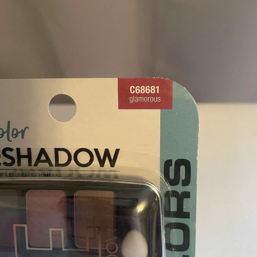 L.A. Colors 12 Color Eyeshadow Traditional C68681 Glamorous 12g